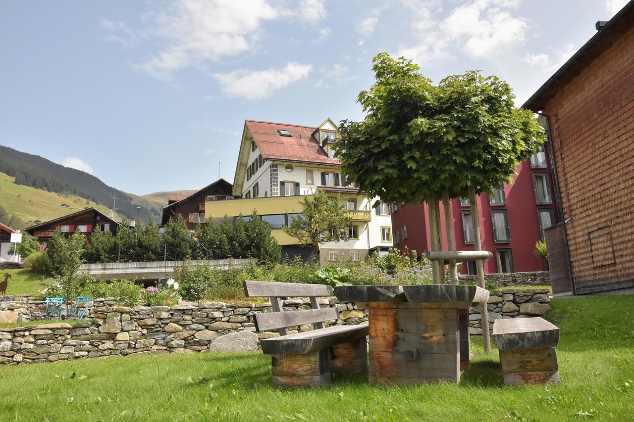 Hotel Vallatscha Curaglia ภายนอก รูปภาพ